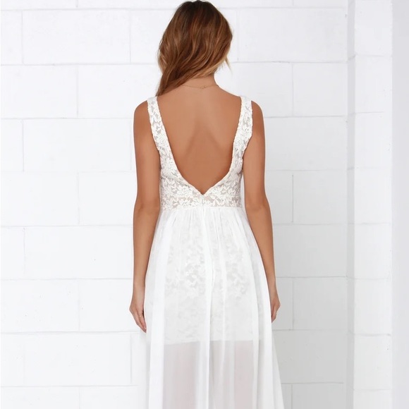 White Gown - Picture 3 of 4